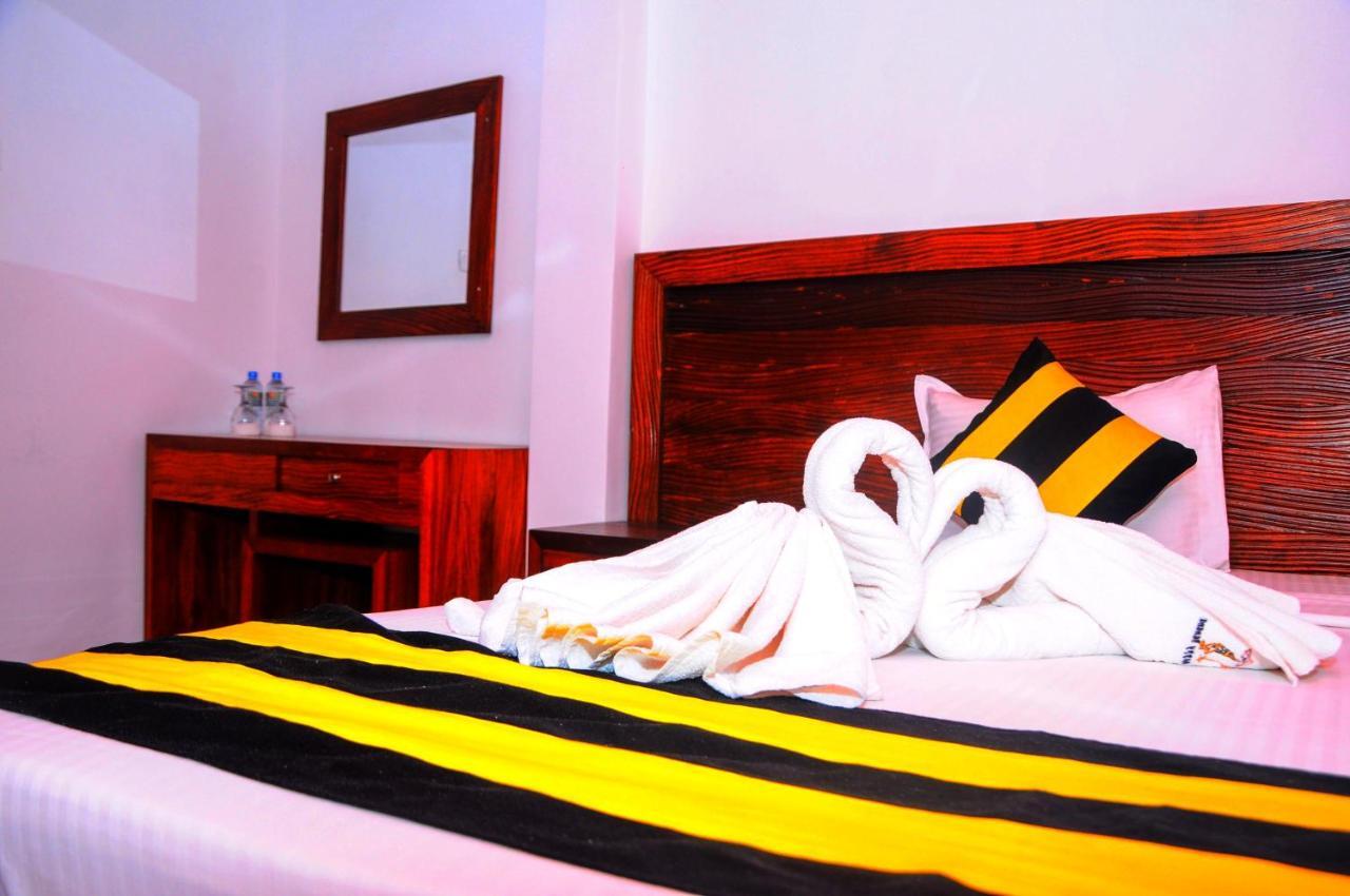 Happy Banana Hotel อูนาวาตูนา ภายนอก รูปภาพ